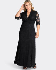 Screen Siren Lace Gown in Onyx