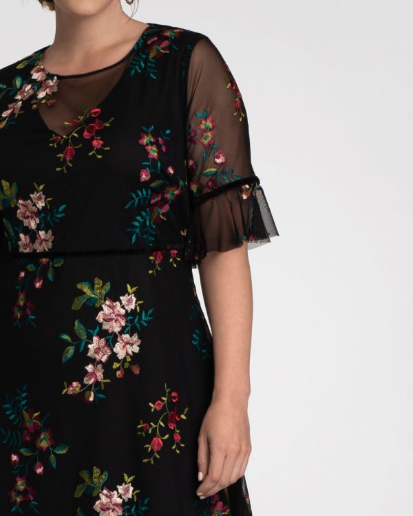 Wildflower Embroidered Dress in Onyx Blooms