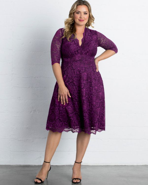 Mademoiselle Lace Dress in Berry Bliss