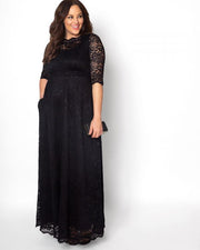 Leona Plus Size Lace Gown in Onyx