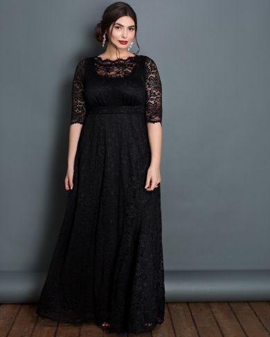 Leona Plus Size Lace Gown in Onyx